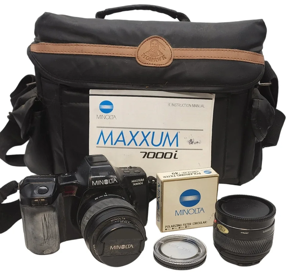 Minolta Maxxum 7000i AF w/ 2 Lens Lens Case & Accessories Untested